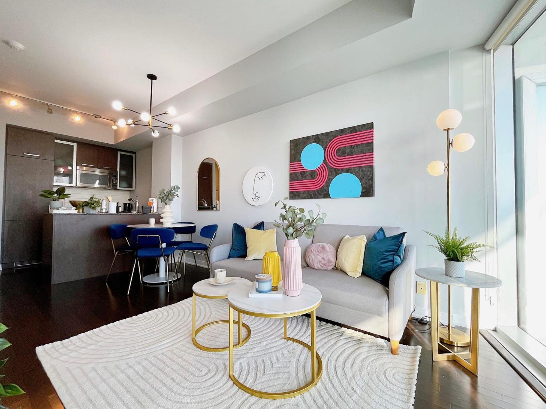 Skytree - Modern Rusty Condo Close To Union Station In Heart Of Downtown โตรอนโต ภายนอก รูปภาพ