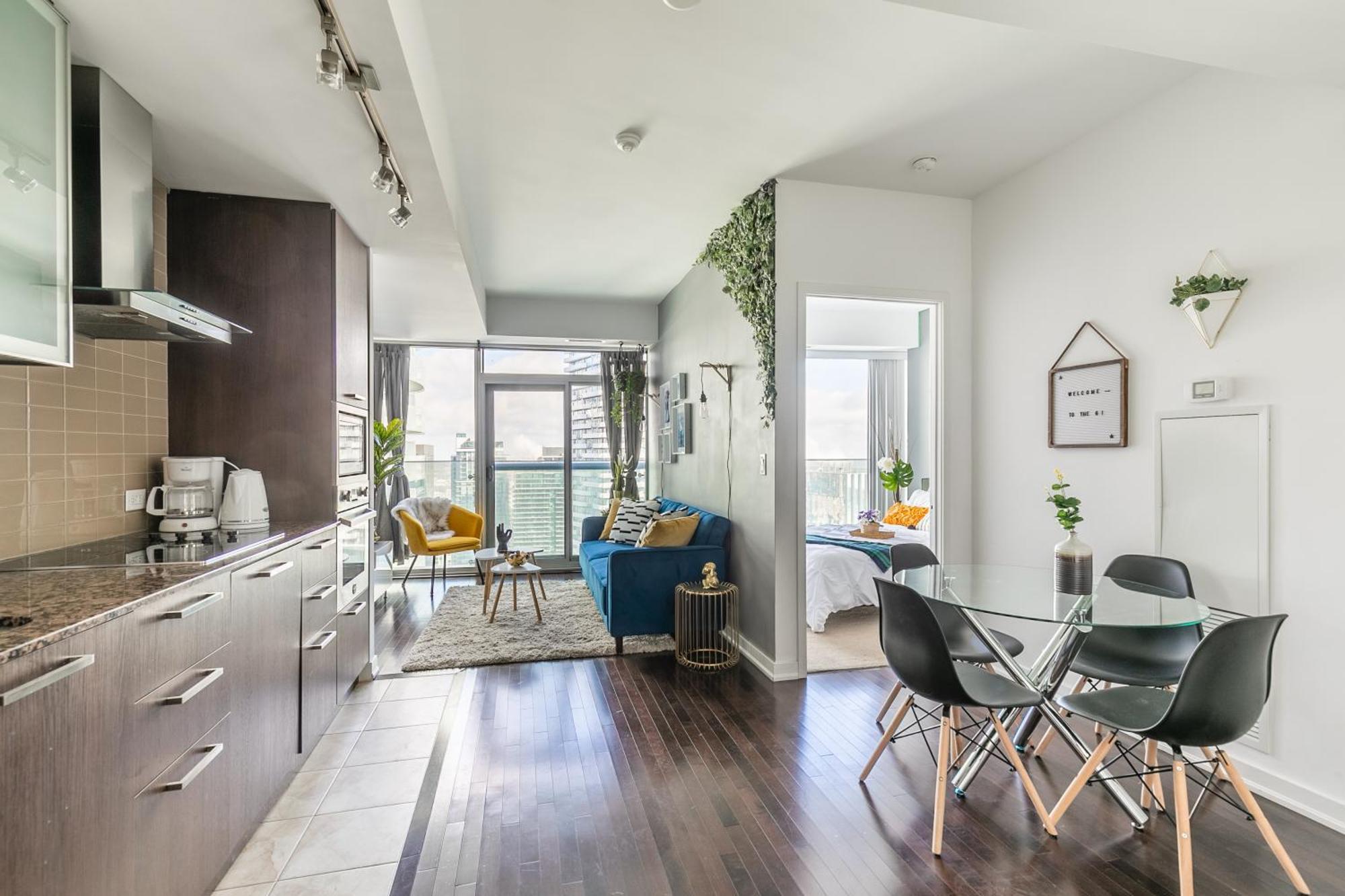 Skytree - Modern Rusty Condo Close To Union Station In Heart Of Downtown โตรอนโต ห้อง รูปภาพ